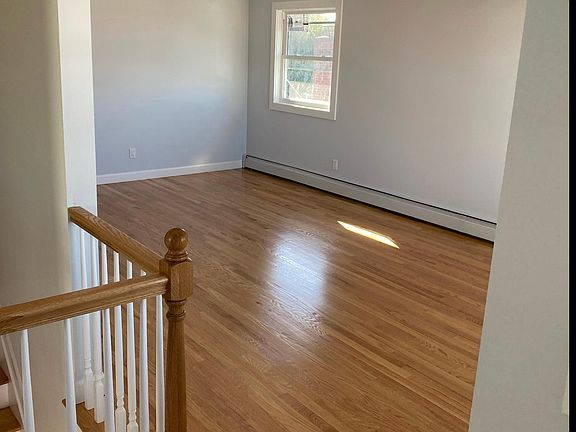 4th image of 414 E Park Ave Floor 2