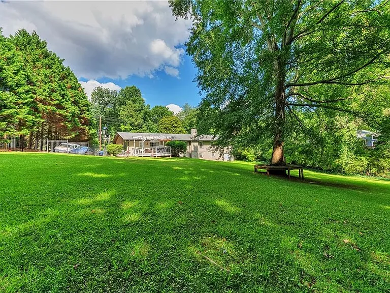 1651 Murdock Rd — Photo 30