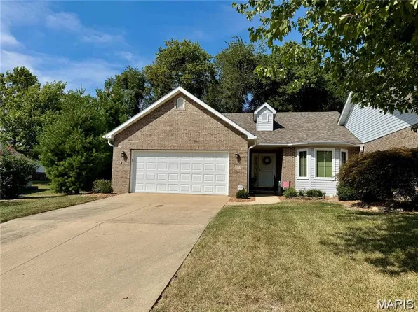 307 Monticello Pl, Edwardsville, IL 62025