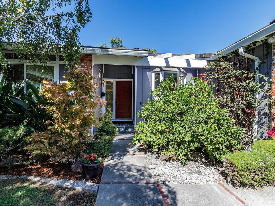 1st image of 800 Vaquero Dr