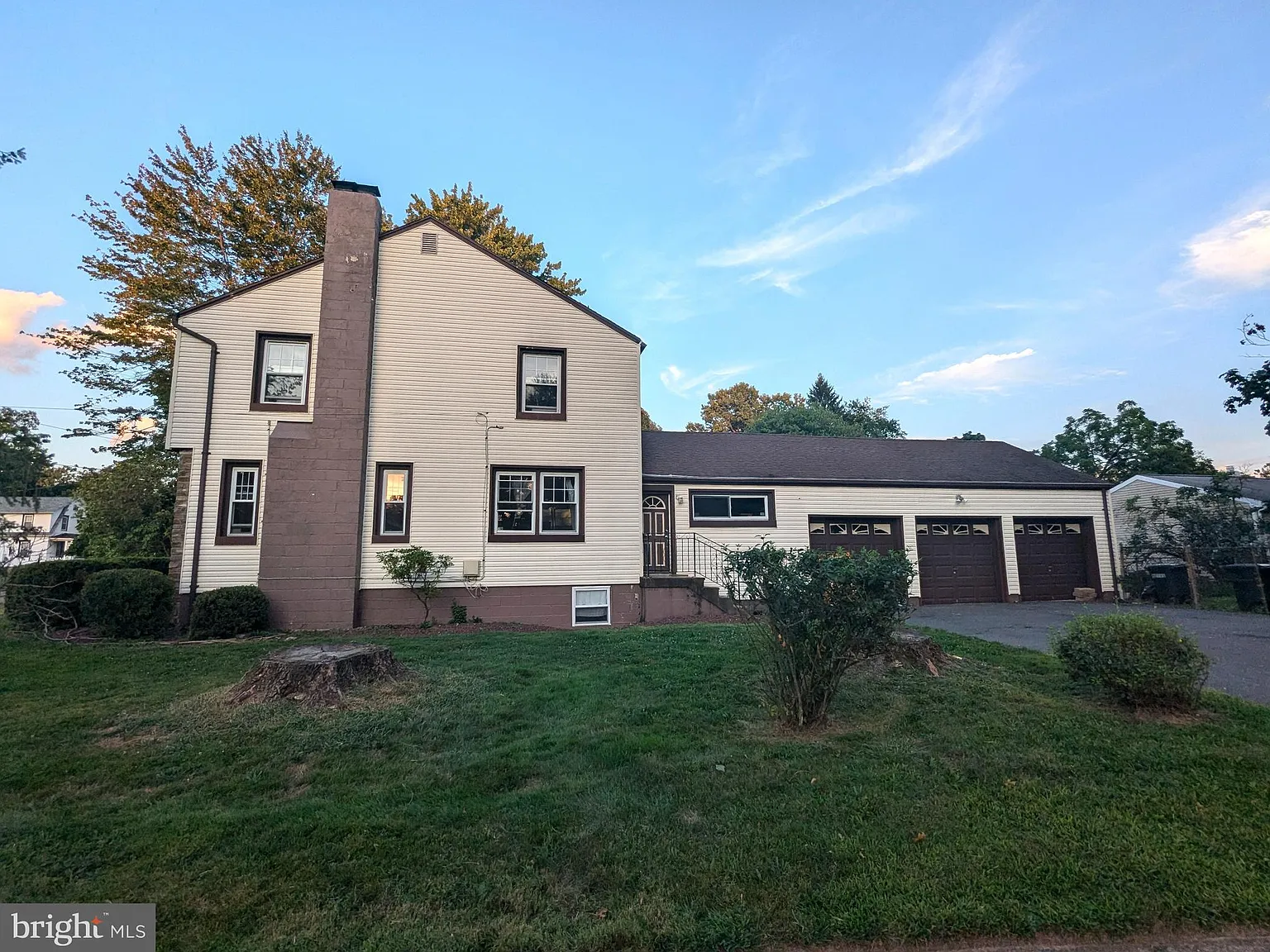 6 bed, 2106 sqft, $4,000 — Photo 2
