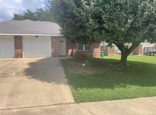 1010 Leigh St #1, Centerton, AR 72719