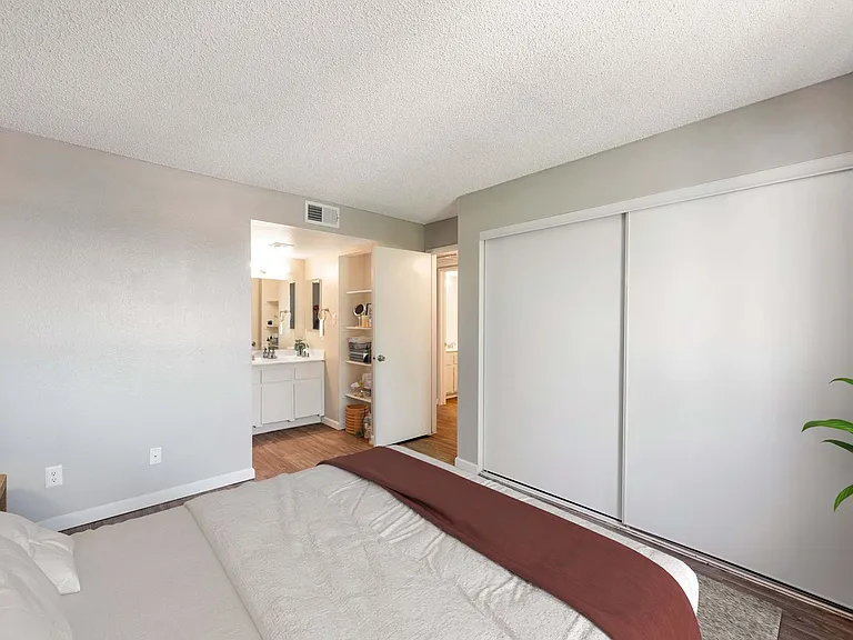 Hidden Cove Apartments — Photo 48