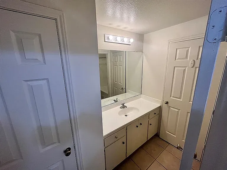 2815 Rio Grande St #107 — Photo 6