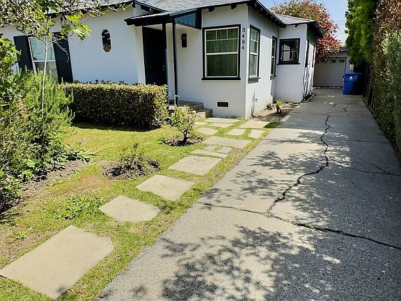 4th image of 3484 Ashwood Ave