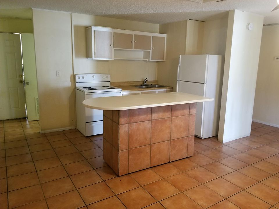 1st image of 1817 E Randall Dr Unit 3
