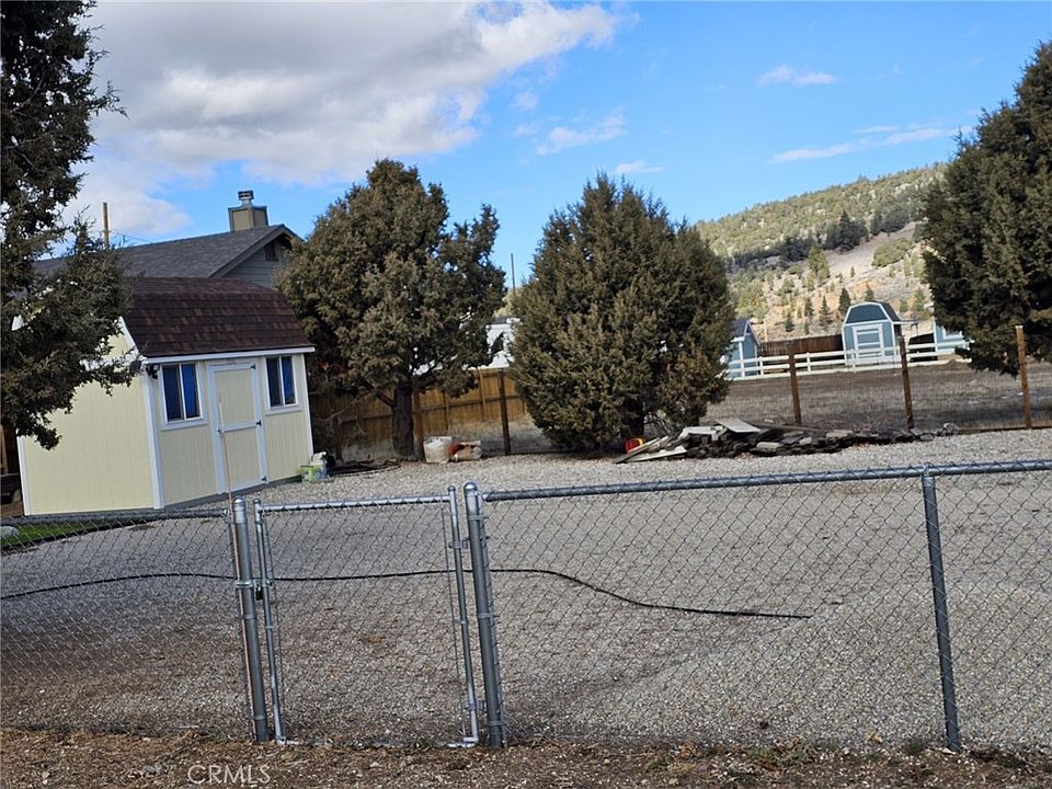 1st image of 849 Hemlock Ln #1