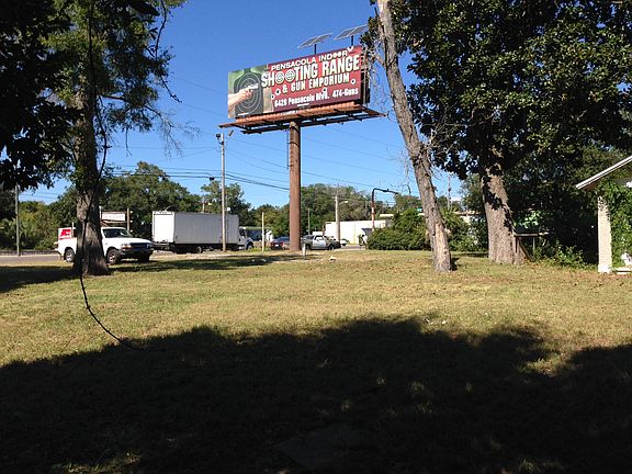 4th image of 208 S Navy Blvd
