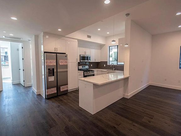 4th image of 5254 Denny Ave #101
