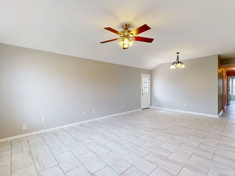 3805 Littleleaf Ct #A — Photo 17