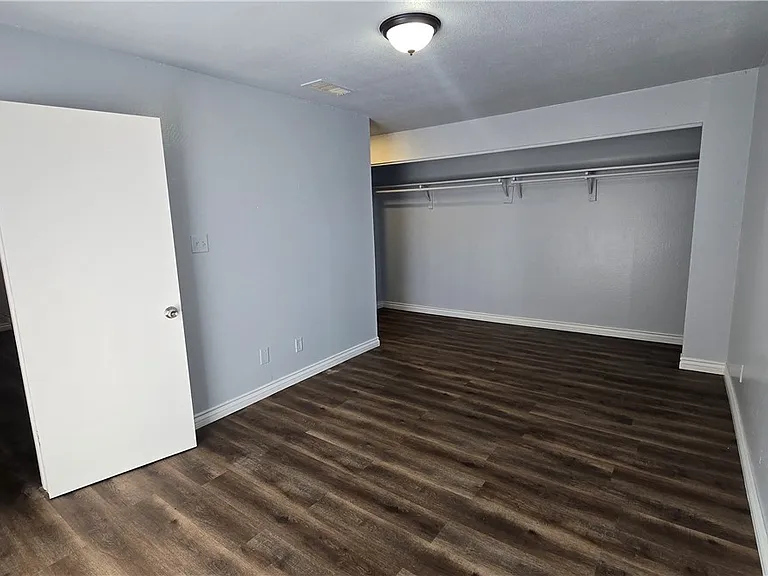 716 N 11th St #2 — Photo 23