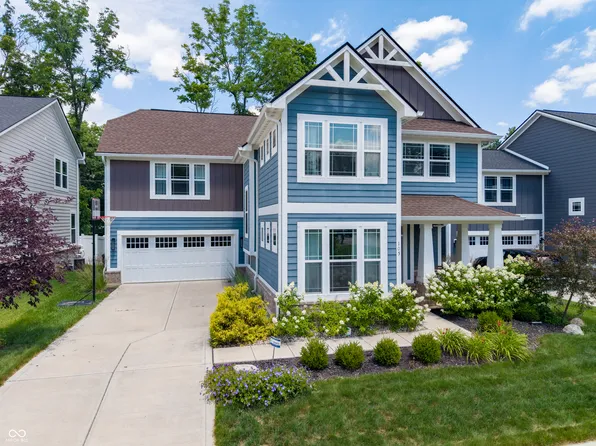 105 Thomas Point Dr, Fortville, IN 46040