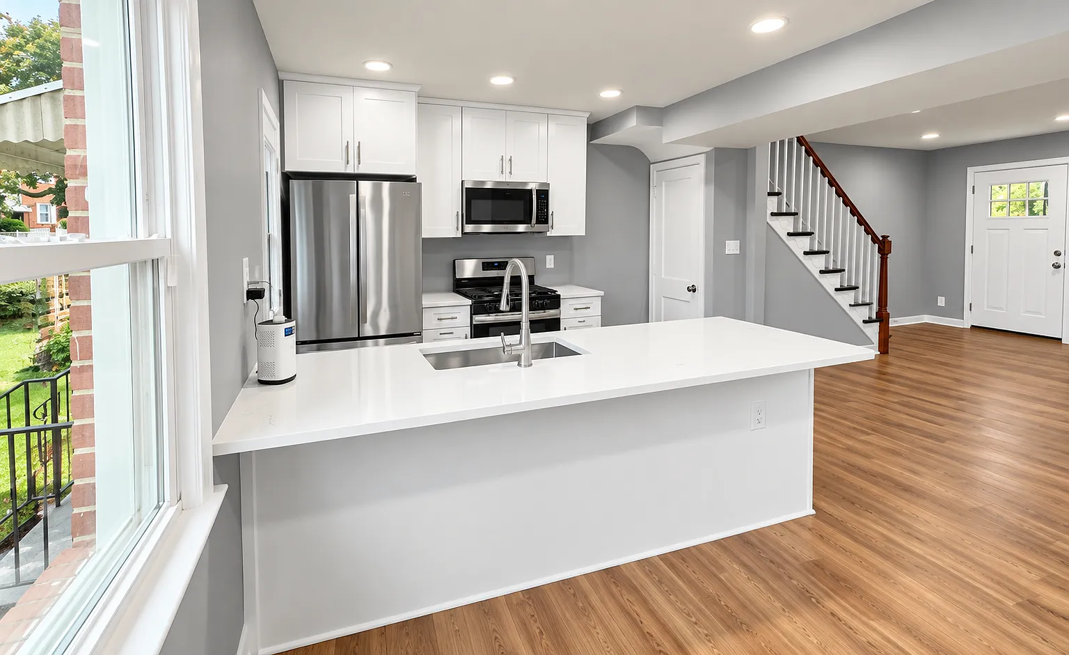 5 bed, 1581 sqft, $6,850 — Photo 3