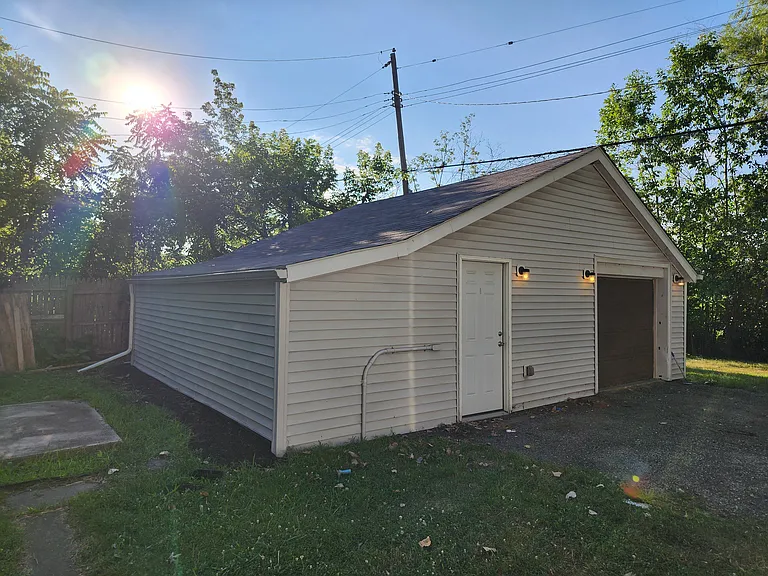 7130 Hollywood St — Photo 18