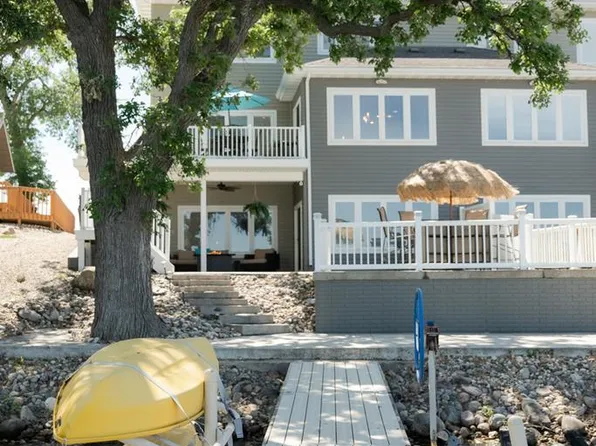6281 Twin Lakes Rd, Manson, IA 50563