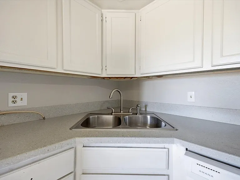 41995 Cambridge Avenue — Photo 23