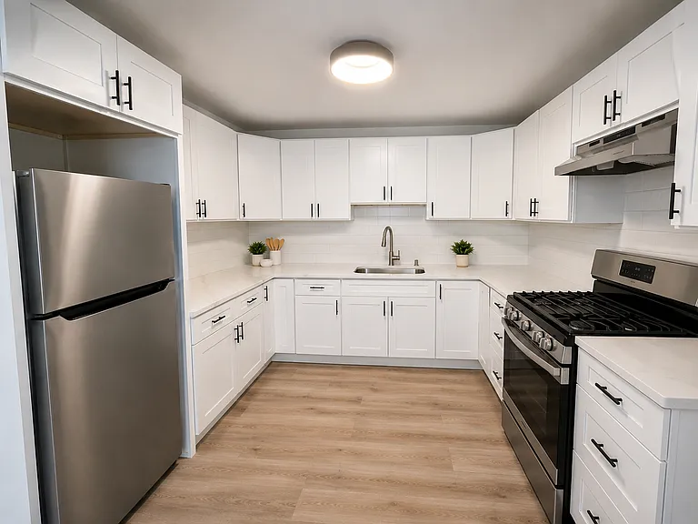 815 Willoughby Ave #1B — Photo 2