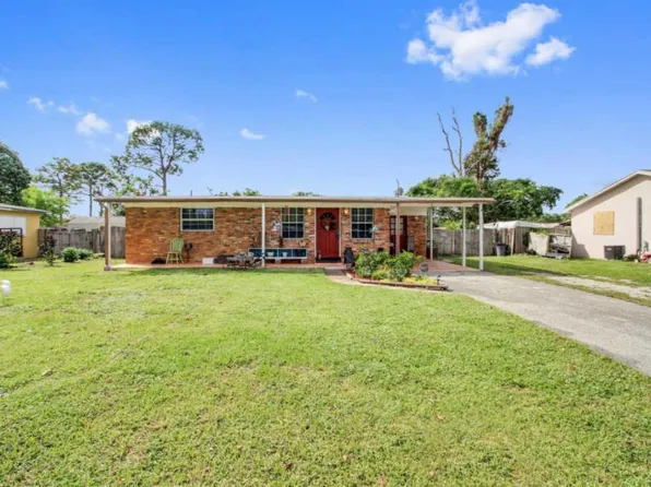 3677 Laurette Ln, Lake Worth, FL 33461
