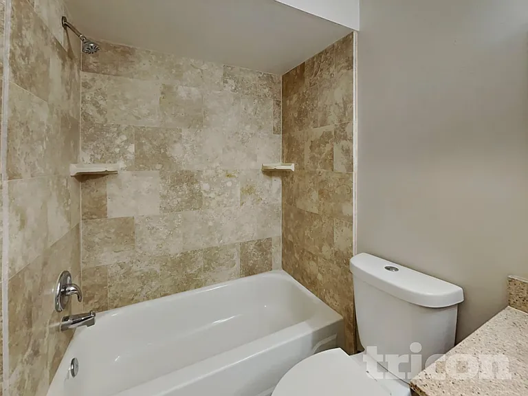 4442 Sandhurst Dr — Photo 13
