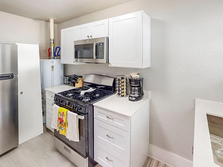 128 Claremont Ave #2 — Photo 11