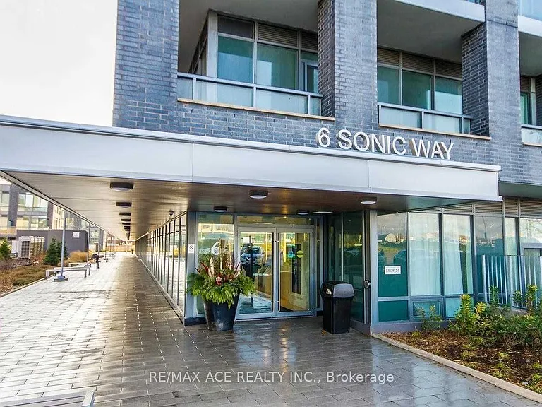 6 Sonic Way #1501 — Photo 2