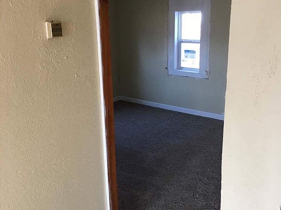 5th image of 2711 W 6th St