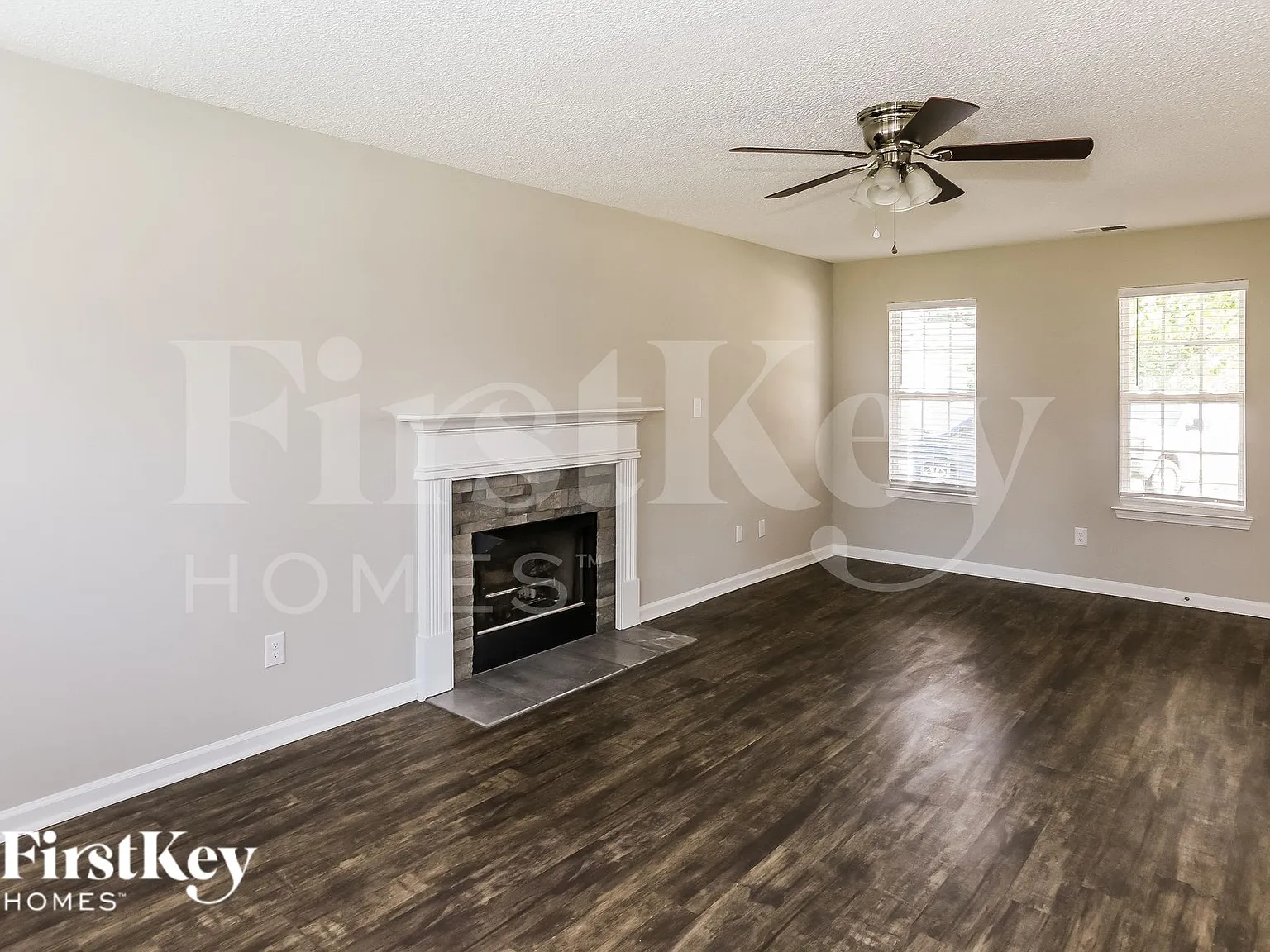 3 bed, 2.5 bath, 1958 sqft, $2,210 — Photo 4