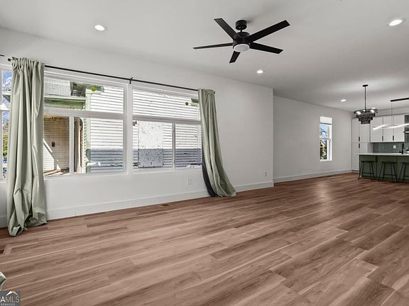 5th image of 598 Formwalt St SW