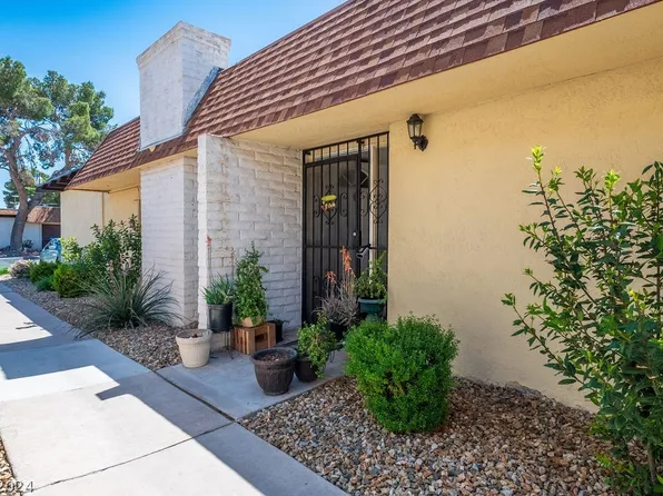 2741 Heritage Cir, Las Vegas, NV 89121