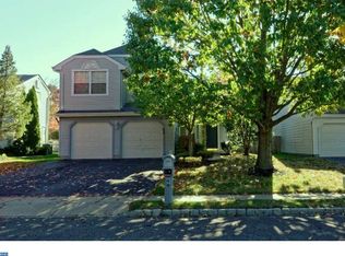 28 Ridgewood Way, Burlington, NJ 08016