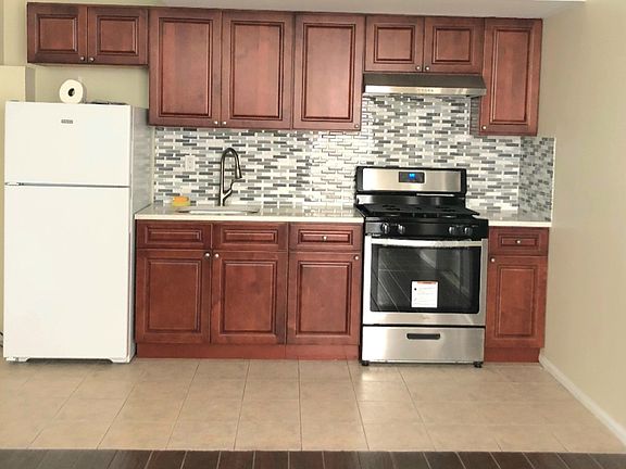 5th image of 27 Piave Ave #2