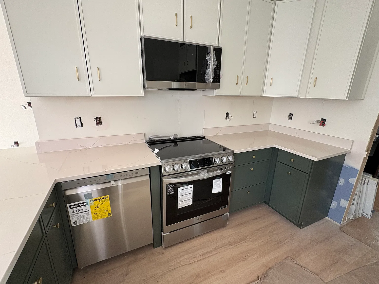 3 bed, 2153 sqft, $2,650 — Photo 4
