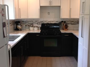 8140 E 4th Pl, Highland, IN 46322