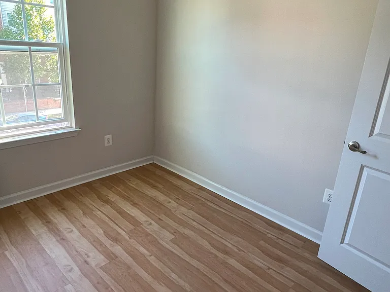 3rd floor bedroom 2