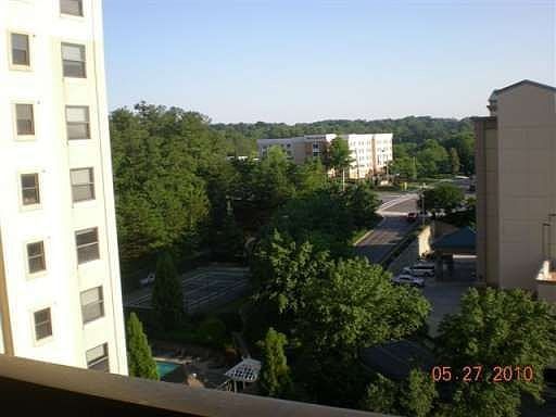 1st image of 795 Hammond Dr APT 913