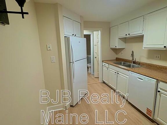 5th image of 6 Oregon Ave APT 11