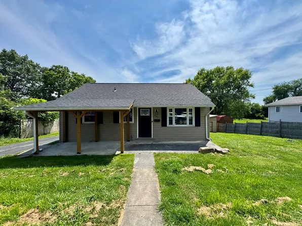 203 Highlawn Park Ave, Oak Hill, WV 25901
