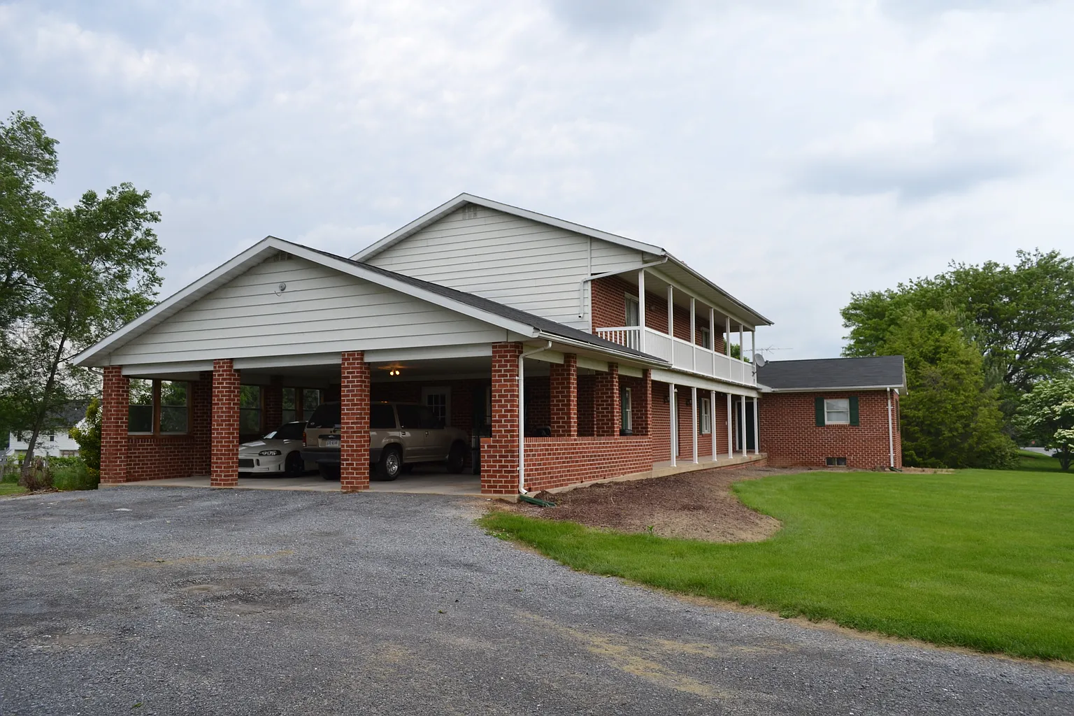 204 N Red Hill Rd photo 1