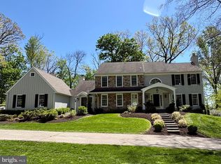 725 S Roberts Rd, Bryn Mawr, PA 19010