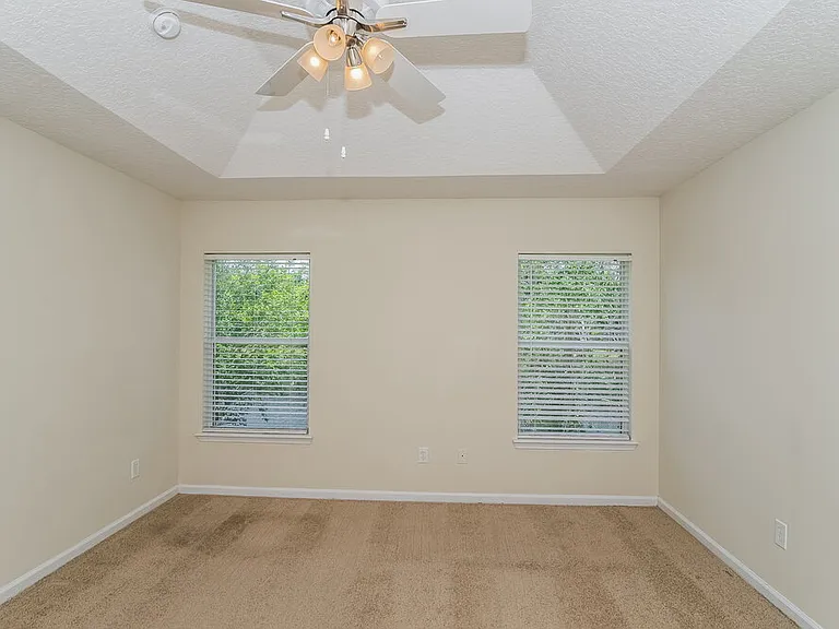 341 W Tropical Trce — Photo 8