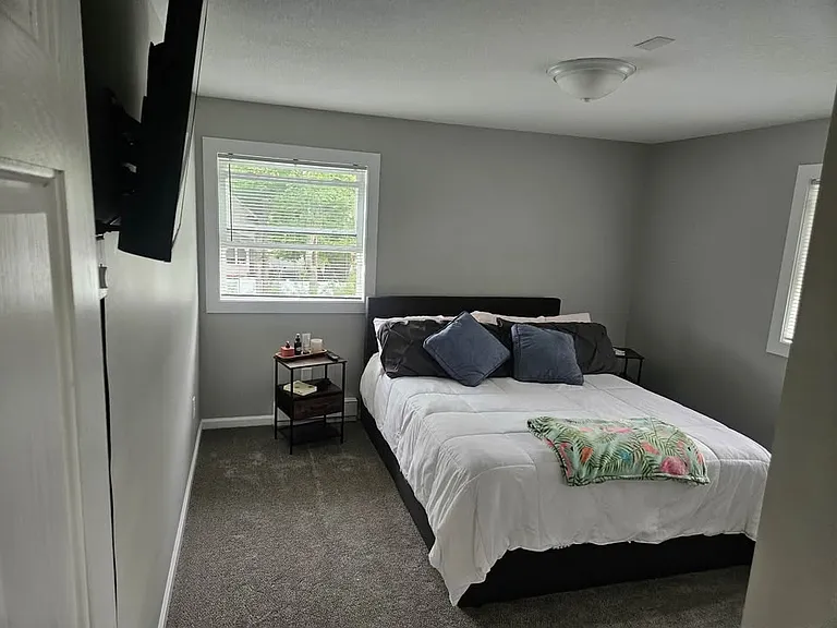 91 4th Ave SW — Photo 16