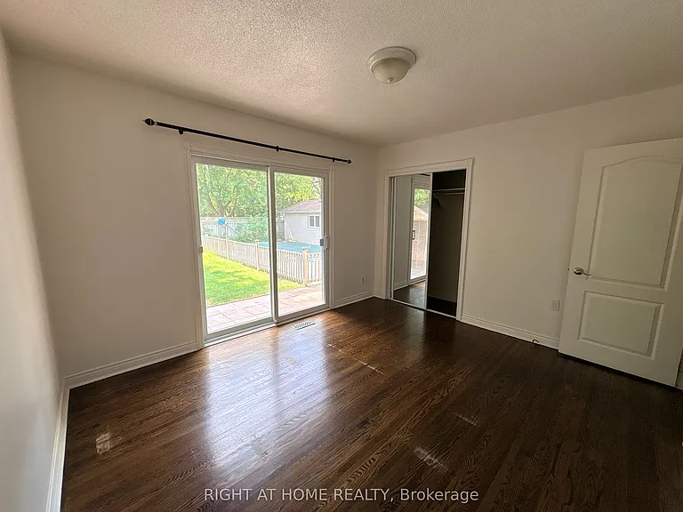4382 New St — Photo 5