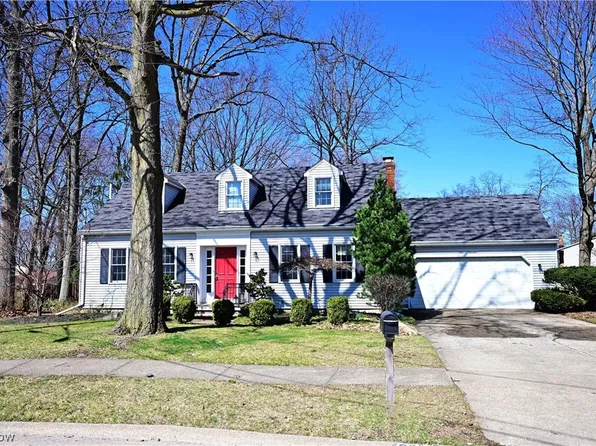 5000 Woodview Dr, Vermilion, OH 44089