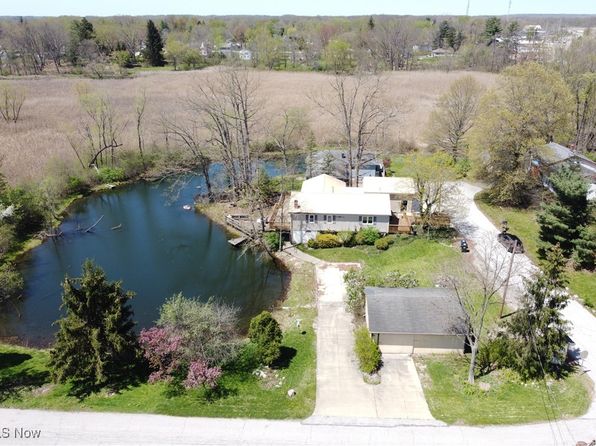 745 McRoberts Ave, Aurora, OH 44202