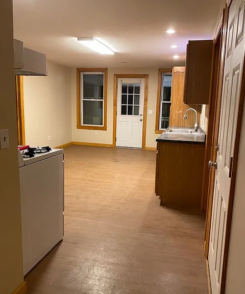24 Holyoke St #4B — Photo 3