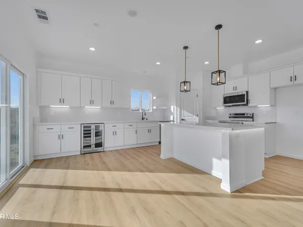21420 Reed Pl, California City, CA 93505