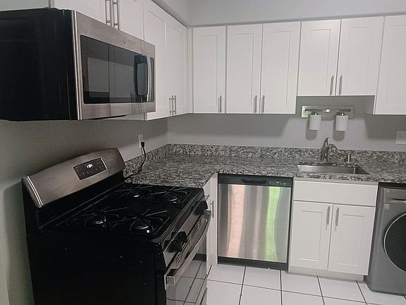 3rd image of 2465 N Frederick Ave #203