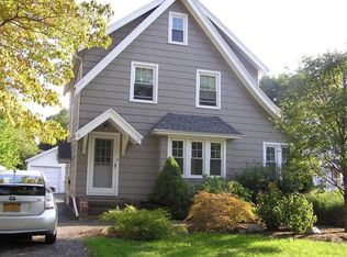 31 Colebourne Rd, Rochester, NY 14609