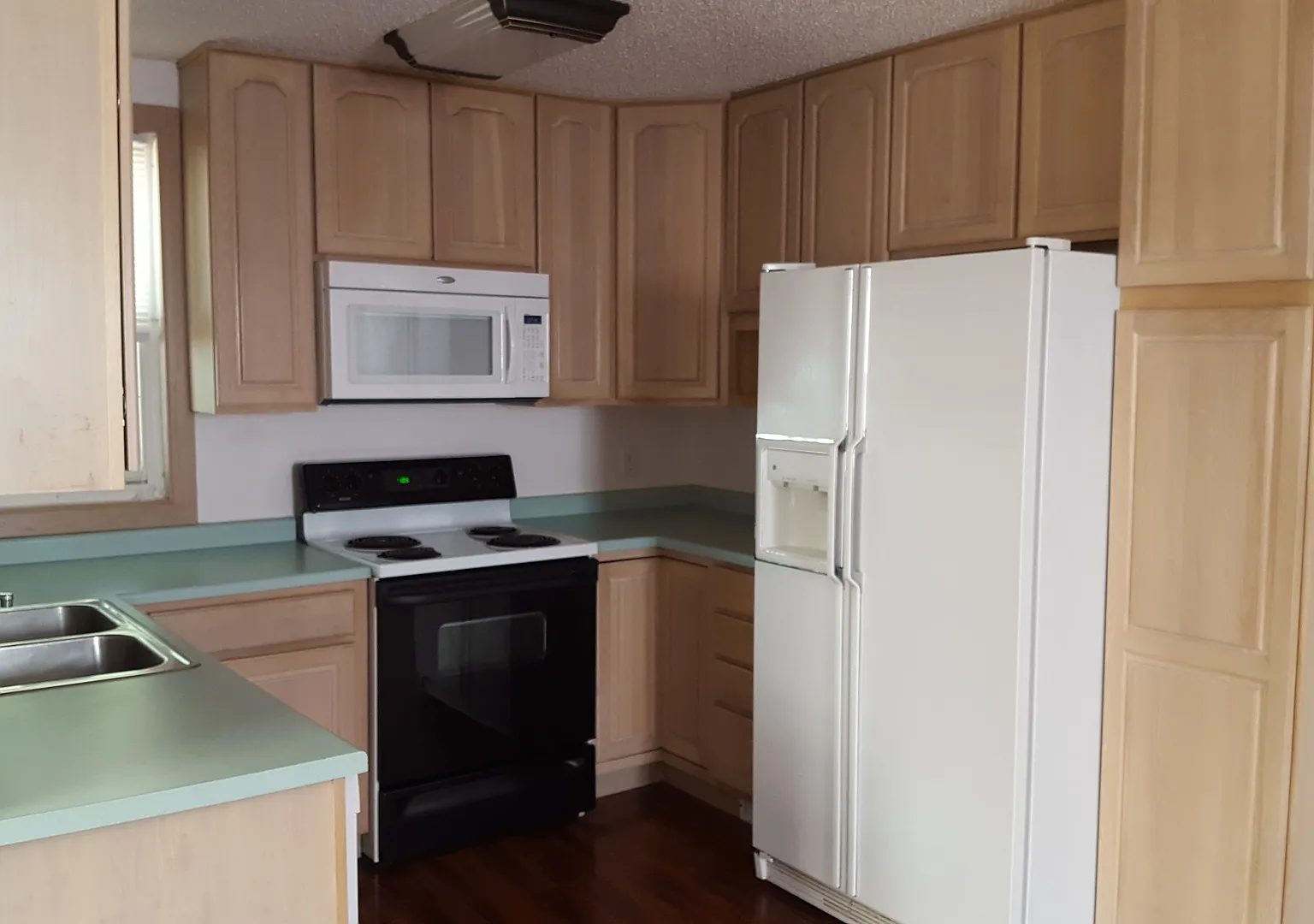 627 East Monument Street, Unit A & B — Photo 4