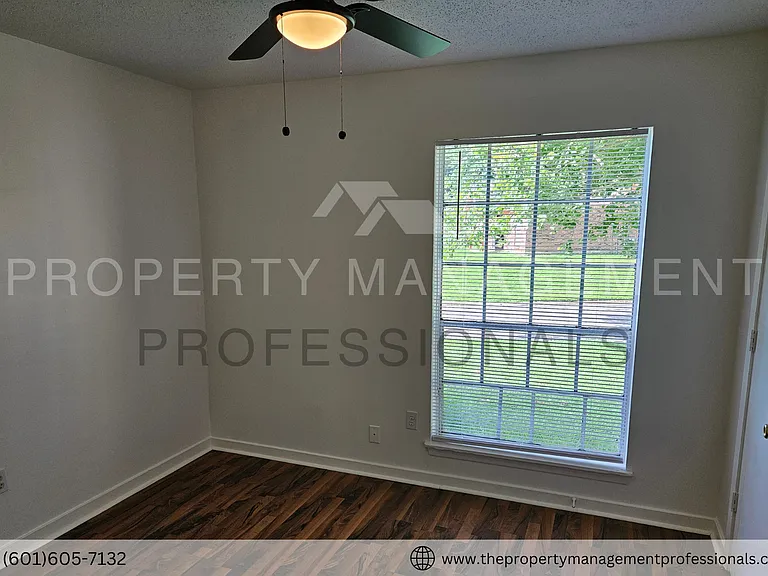 1732 Brookhollow Cir — Photo 12